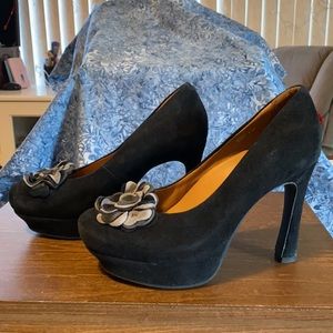 Earthy platform Pumps